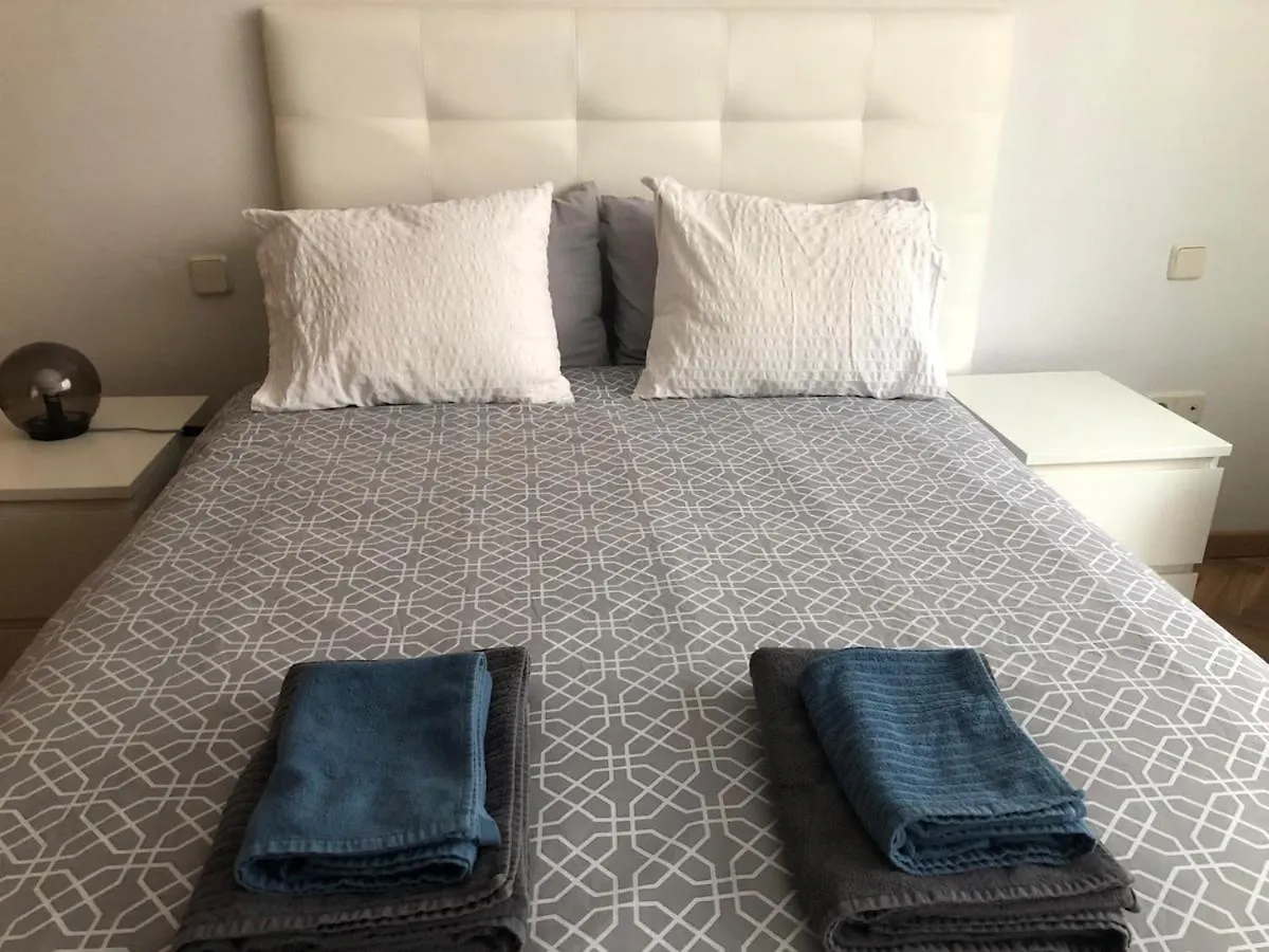Apartamento Turistico Mad-Aeropuerto Ifema Madrid Spain
